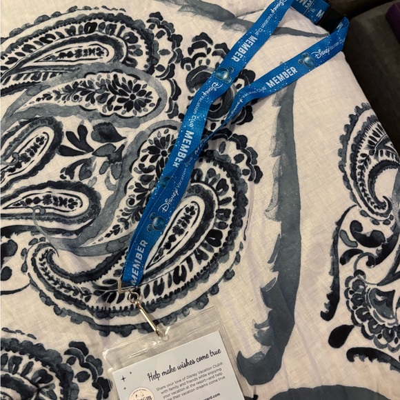 Disney Blue Lanyard with ID Holder - Picture 1 of 2